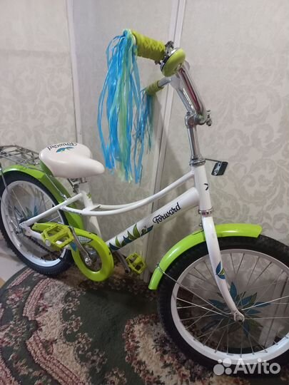Велосипед для девочки Forward с боковыми колесами