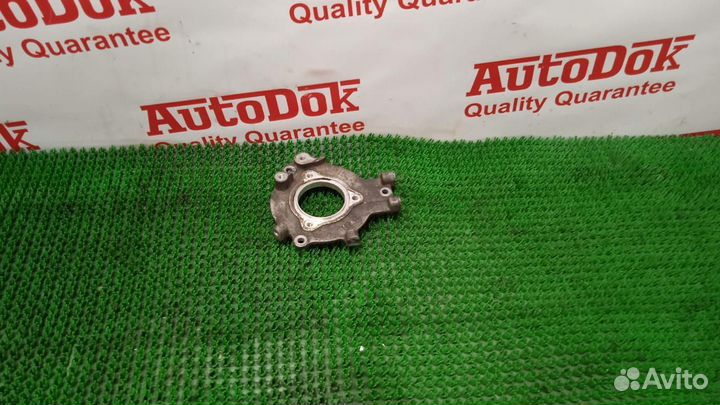 Крышка распределителя рулевой рейки RHD