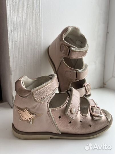 Босоножки для девочки