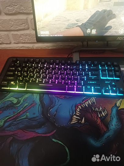 Игровая клавиатура и мышь