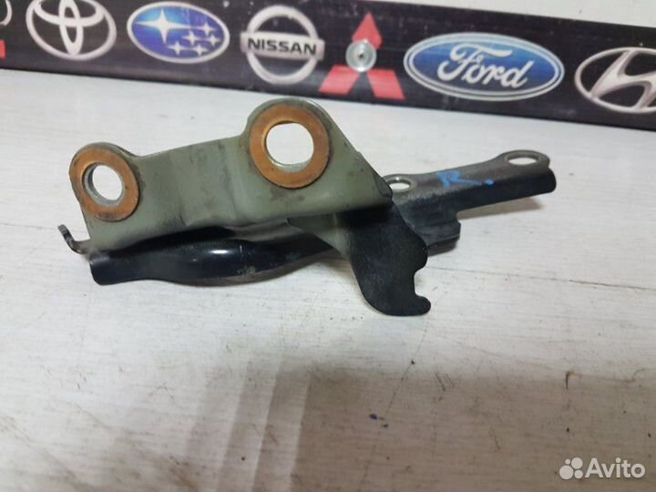 Петля капота правая Toyota Caldina CT216 3CT 2000