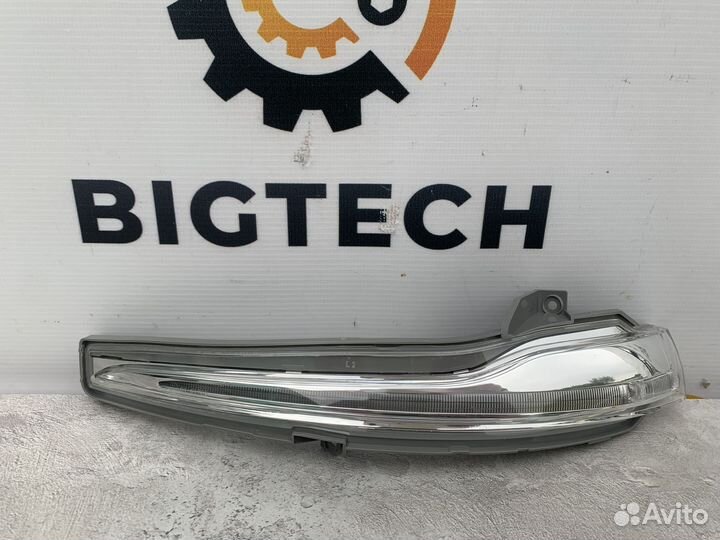 Повторитель в зеркало левый Mercedes A0999060143