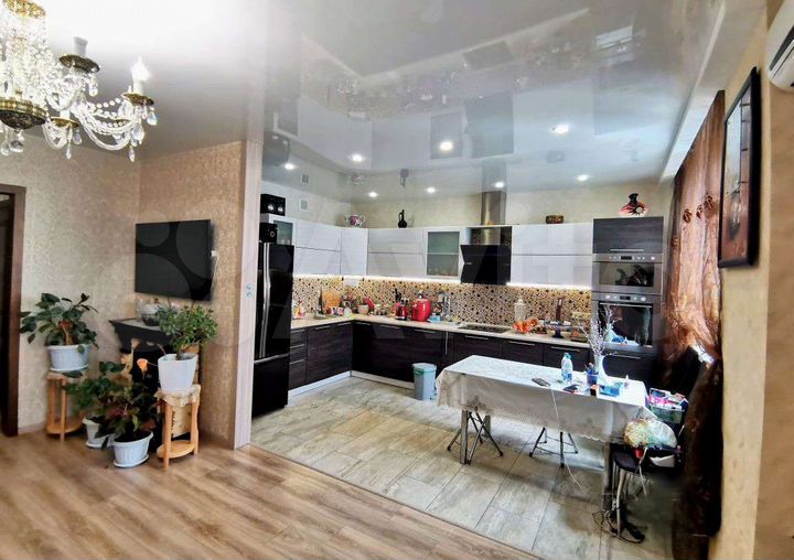 Комната 33 м² в 2-к., 22/24 эт.