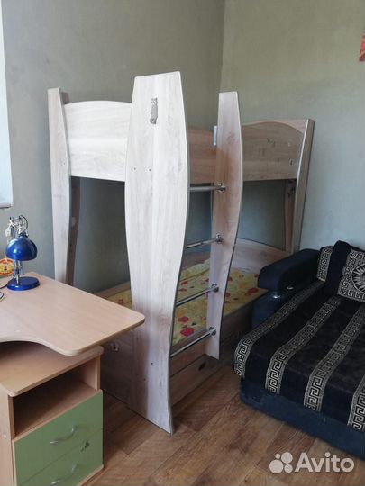 Кровать двухярусная бу