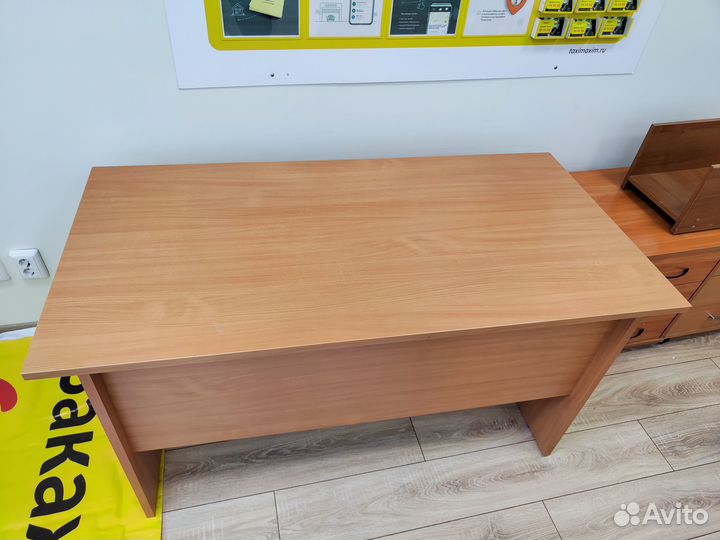 Стол офисный