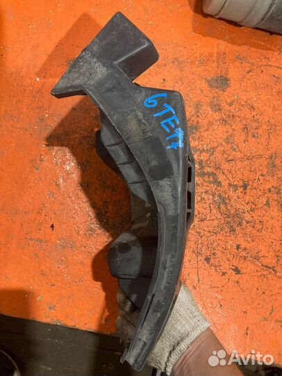 Кронштейн заднего бампера L Range Rover Sport 1