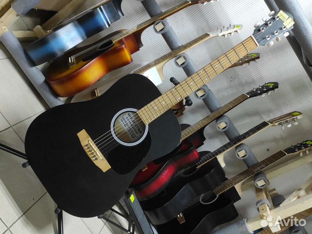 Гитара большая концертная акустическая