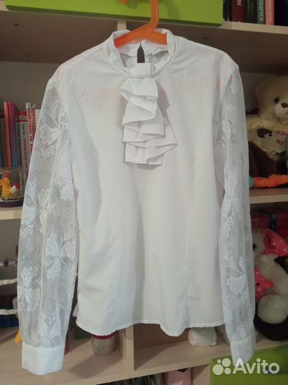 Блузка нарядная с галстуком