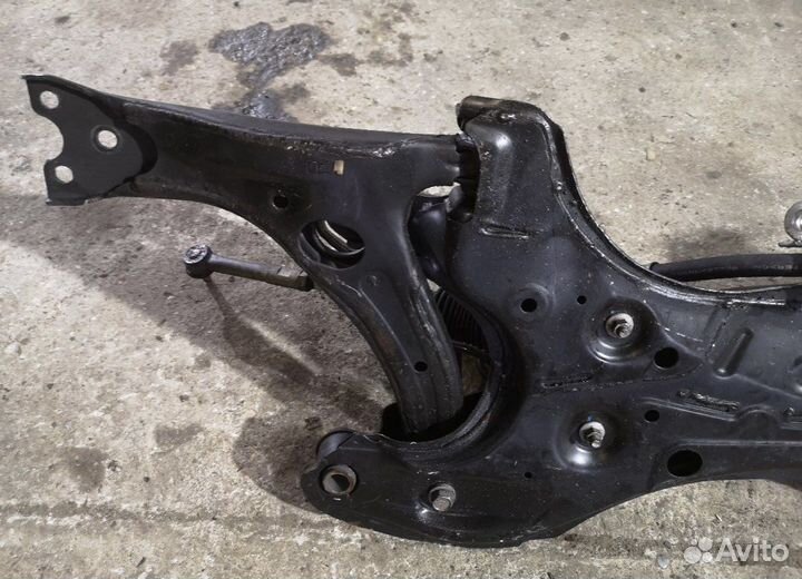 Балка передняя под двигатель toyota avensis azt250