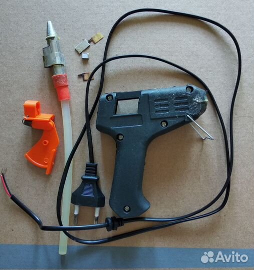 Клеевой пистолет