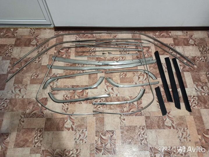 Молдинги от Ауди 90 б3