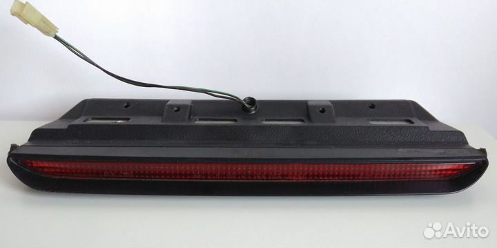 Subaru legacy дополнительный стоп фонарь OEW2242