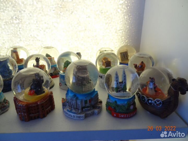 Сувенирные шарики из разных стран