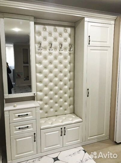 Шкаф в прихожую бесплатная консультация