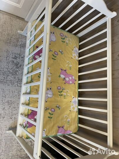 Детская кроватка