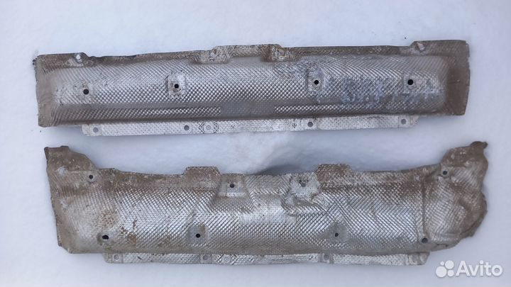 Range Rover Evoque термозащита глушителя нижняя