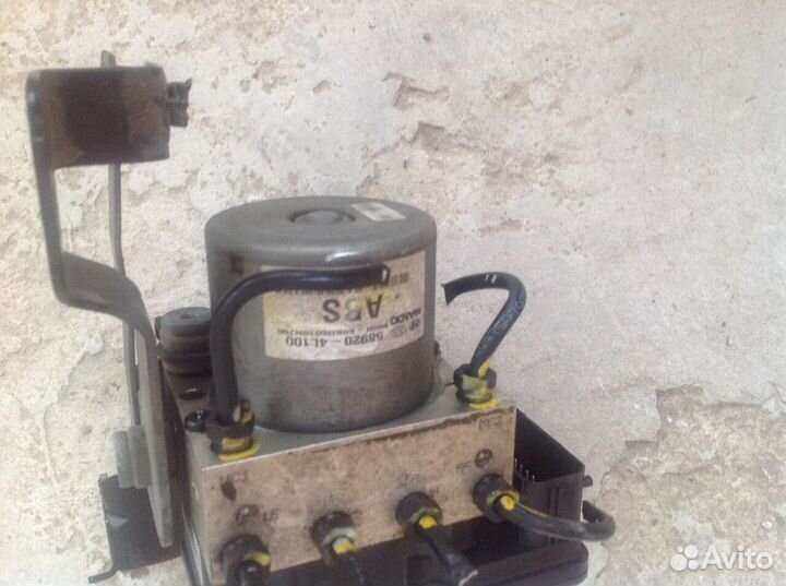 Блок ABS (насос ) Kia Rio / Hyundai Solaris