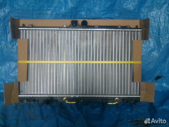 Митсубиси Оутлендер Айртрек радиатор охлаждения MI