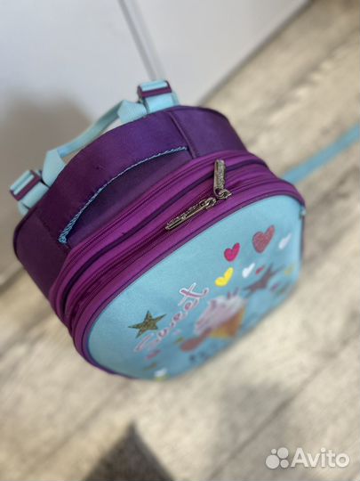 Рюкзак школьный для девочки 1-4 кл