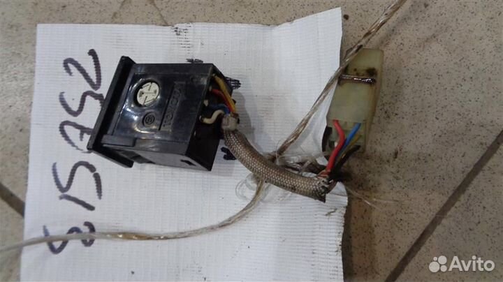 Кнопка многофункциональная Toyota Lite Ace 1985-1