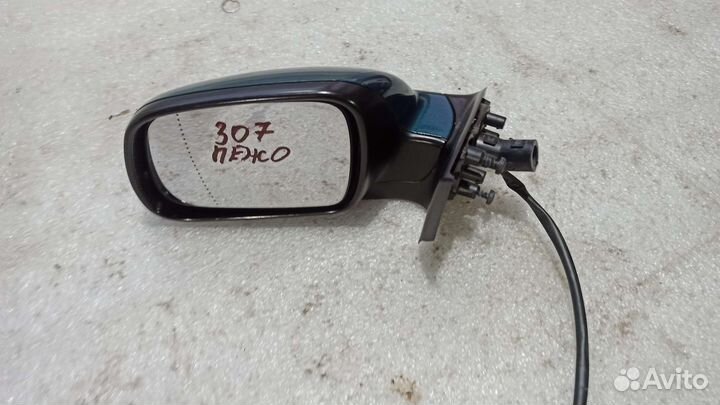 Зеркало левое Peugeot 307