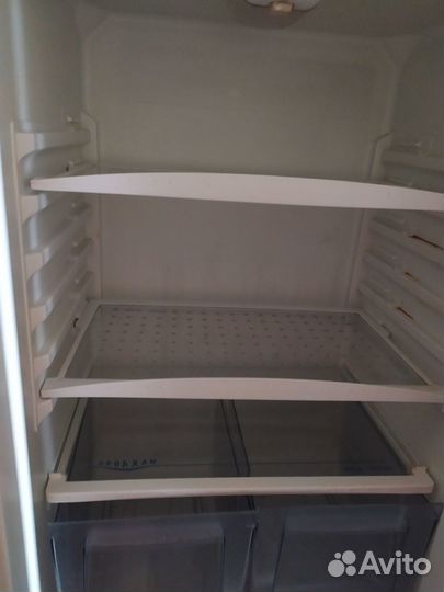 Холодильник бу Канди