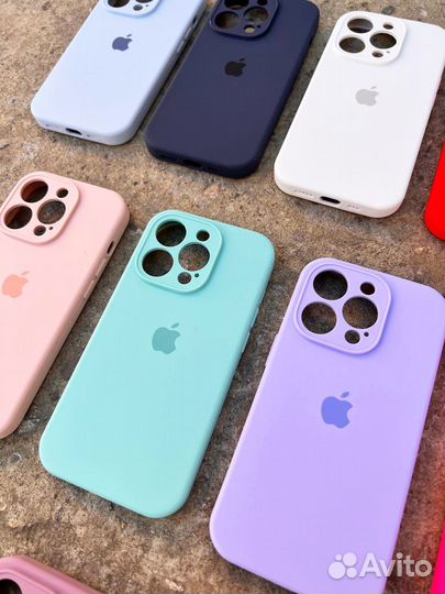 Чехол на iPhone 14 Pro (c защитой камеры)