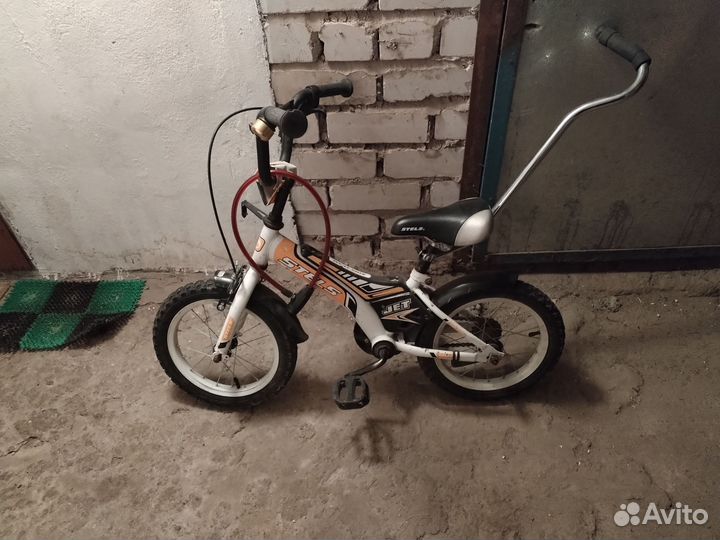 Детский велосипед с ручкой бу