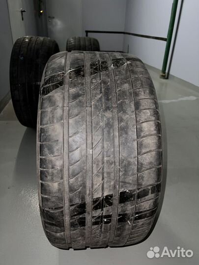 Dunlop SP Sport Maxx 275/40 R20 и 315/35 R20