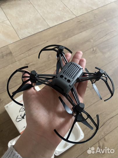 Квадрокоптер dji tello