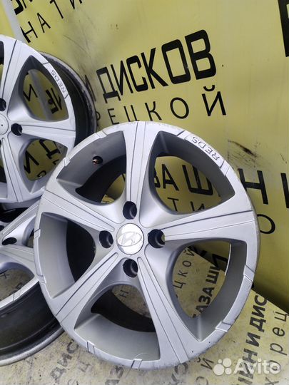 Литые диски R15 4x100 6.5J ET 38 Цо 72.1