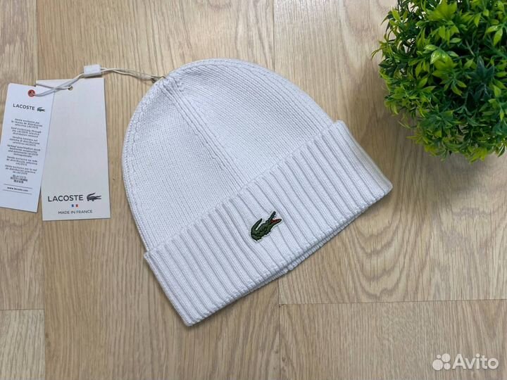 Шапка Lacoste белая