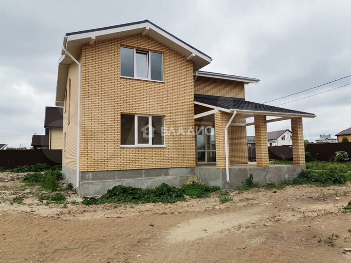 Дом 177,2 м² на участке 7,5 сот.