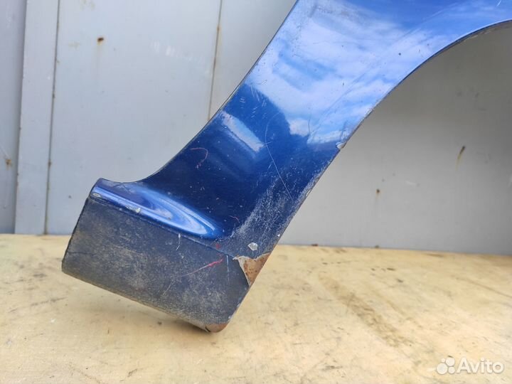 Крыло переднее правое на Opel Zafira B