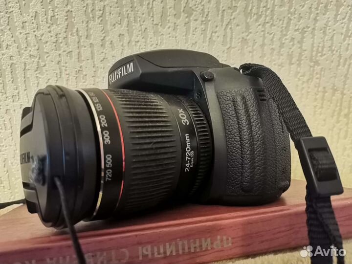 Зеркальный фотоаппарат fujifilm