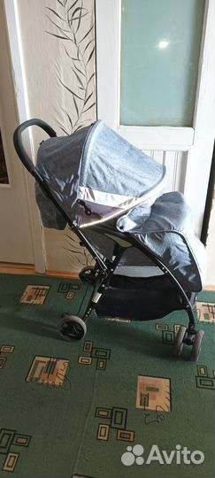 Коляска прогулочная