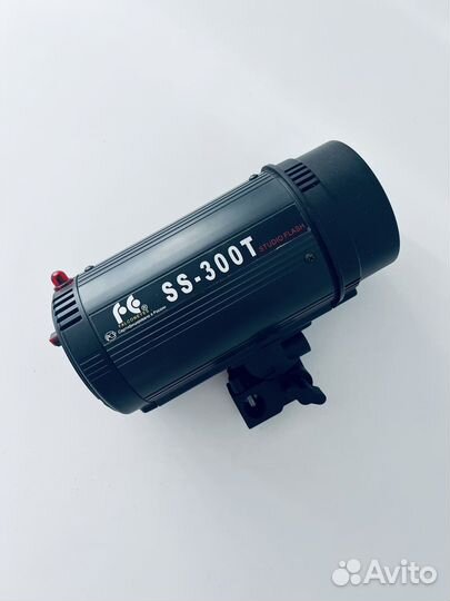 Вспышка студийная Falcon Eyes SS-300T