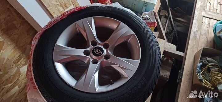 Yokohama IceGuard Stud IG65 205/65 R16