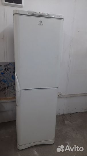 Холодильник Индезит (бесплатная доставка)