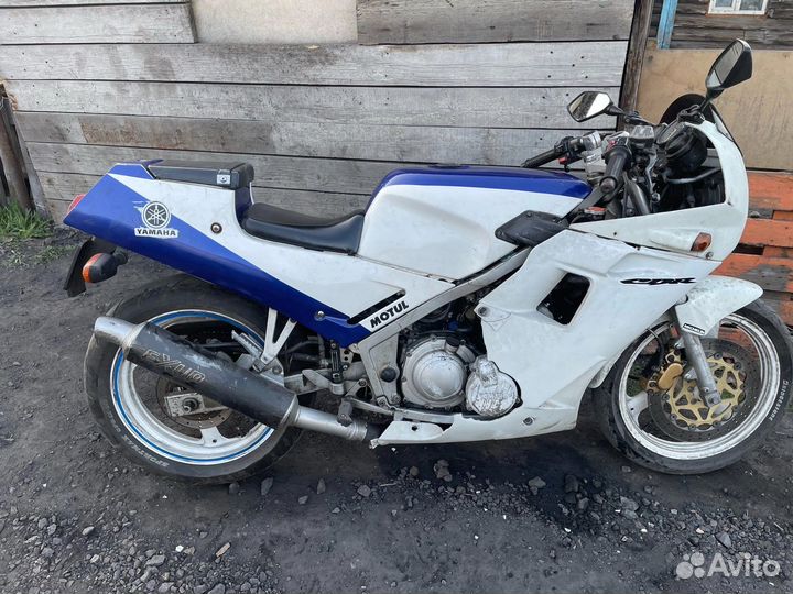 Yamaha fzr250