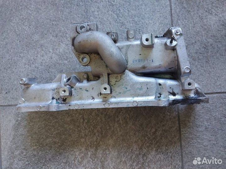 Коллектор впускной Mitsubishi L200 внедорожник 2.4