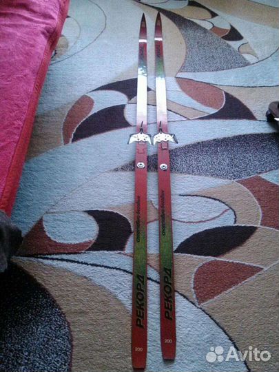 Лыжи беговые пластиковые новые