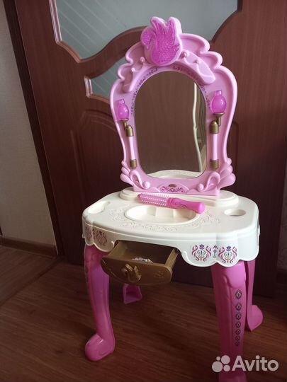 Детский туалетный столик для девочки