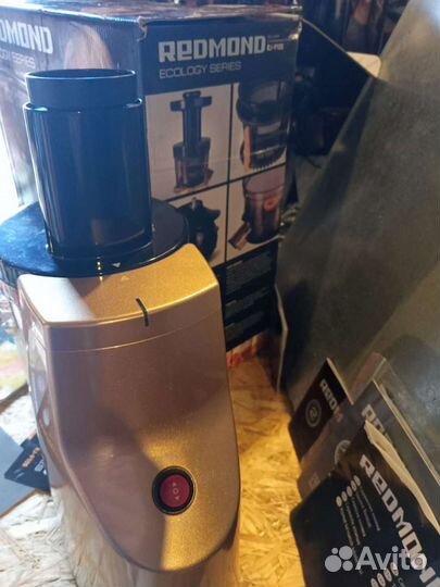 Соковыжималка redmond