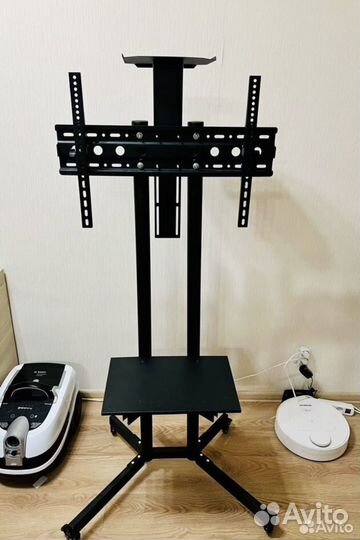 Мобильная стойка.Кронштейн для телевизора