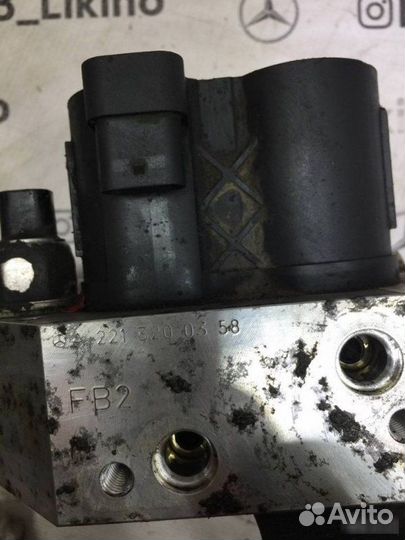 Блок клапанов гидроподвески ABC Mercedes-Benz