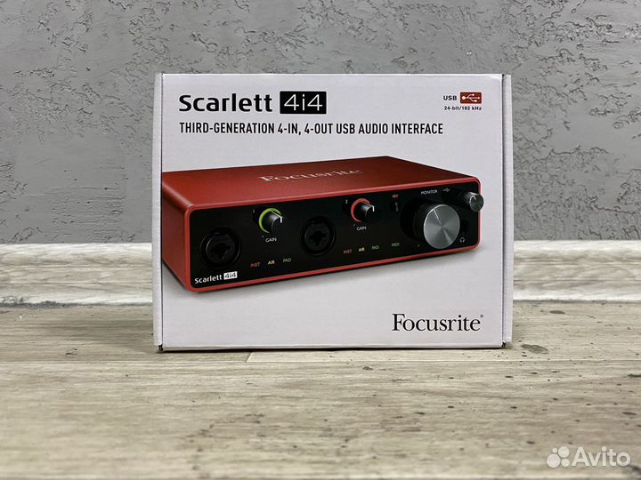 Звуковая карта Focusrite Scarlett 4i4 3rd Gen
