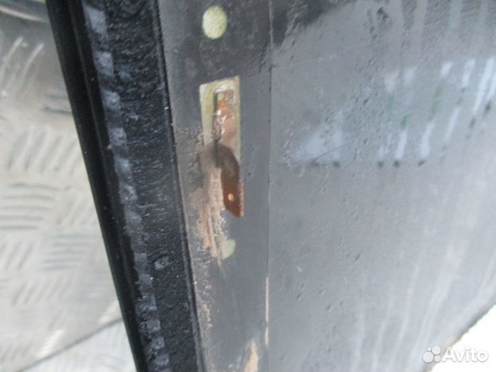 Заднее стекло VW Vento 92г