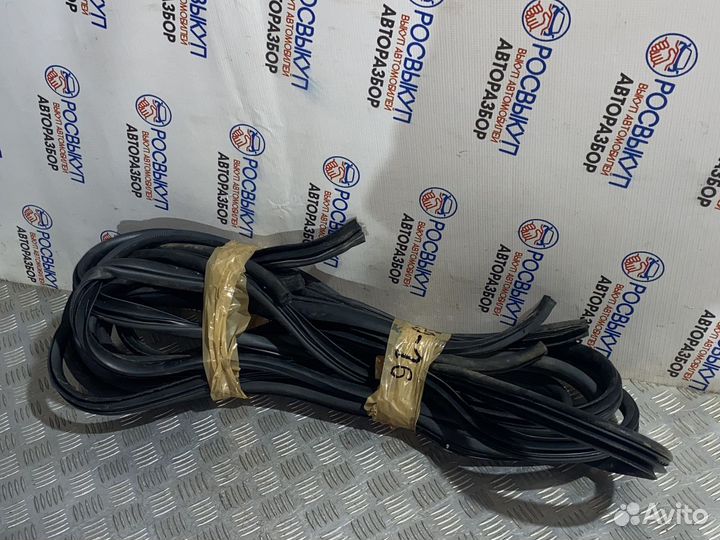 Резинка уплотнительная двери Kia Rio 3