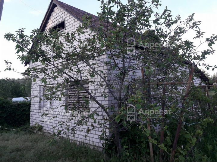 Дом 20 м² на участке 6,2 сот.